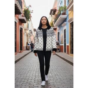 Acorn Sweater Womens Large White Fair Isle Full Zip Lined Faux Fur Collar Nordic